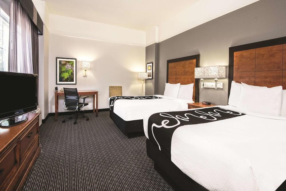 La Quinta Inn & Suites By Wyndham San Antonio Riverwalk Exterior foto