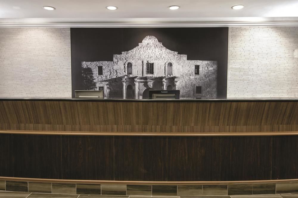 La Quinta Inn & Suites By Wyndham San Antonio Riverwalk Exterior foto